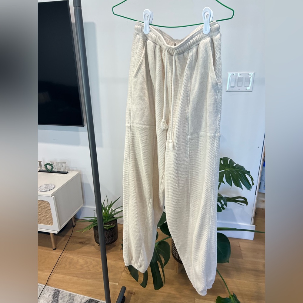 Womens AERIE Cozy Waffle Knit Cream Joggers